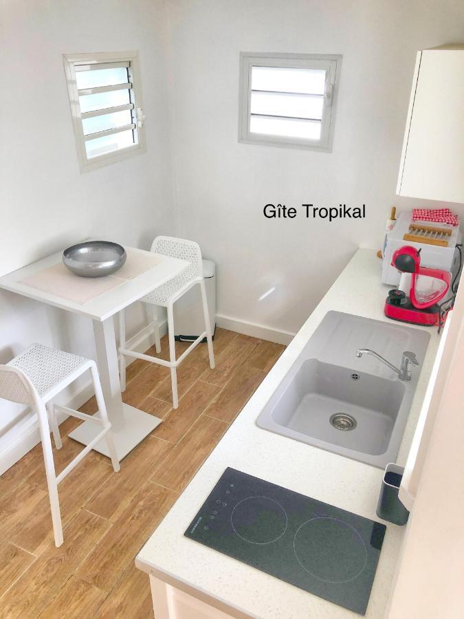 Residence O Coeur De Deshaies Appartements Exotik Et Tropikal Esterno foto